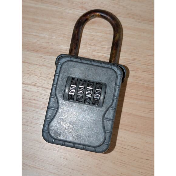 Vault Locks 3200 Portable Combination Padlock Key Lock Box 2" Shackle D592934 - Picture 1 of 6